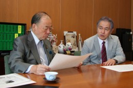 17.07.21/信教委靖国意見書提出/栗山6992.JPG